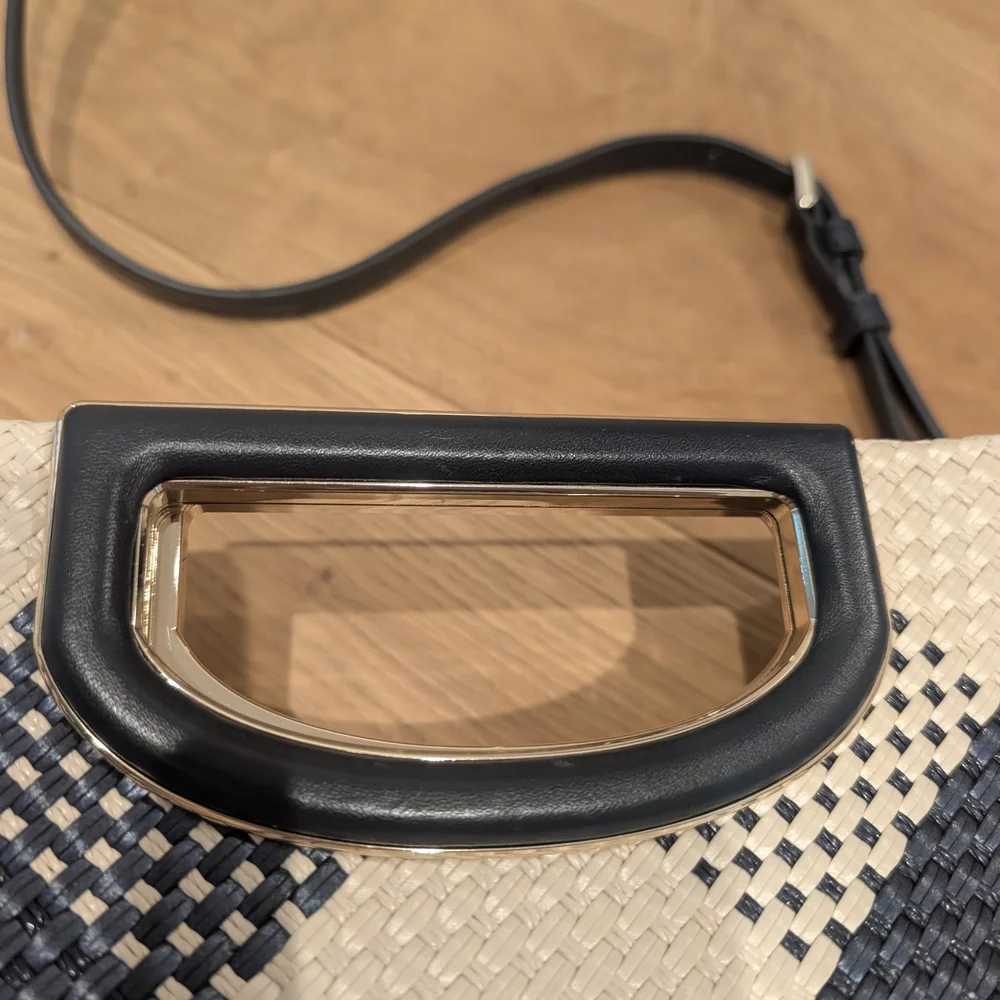 Kate Spade Navy and Cream Plaid Crossbody Bag - Picture 4 of 8